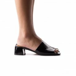 L'INTERVALLE WOMEN Fortunata Black Naplack