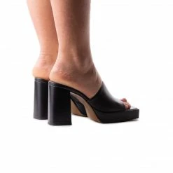 L'INTERVALLE Durango Black Leather