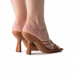 L'INTERVALLE Bia Tan Leather