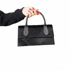 L'INTERVALLE WOMEN Cameroon Black Pony