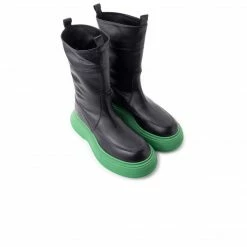 L'INTERVALLE Tineo Black Leather/Green Sole