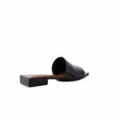 L'INTERVALLE WOMEN Bolivar Black Naplack