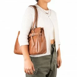 L'INTERVALLE Avenue, Brown Leather