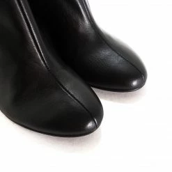 L'intervalle Cannes Black Leather 6 L'intervalle Cannes Black Leather