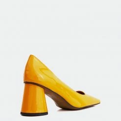 L'INTERVALLE Carey Orange Patent PUMPS