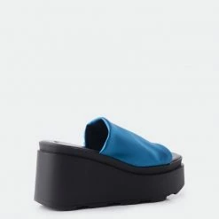 L'INTERVALLE WOMEN Cuddle Blue Satin