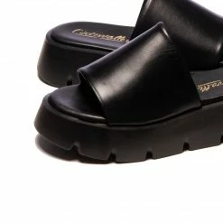 L'INTERVALLE WOMEN Baco Black Leather