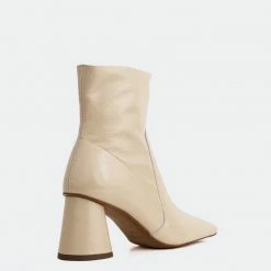 L'INTERVALLE BOOTS Eaton Cream Naplack