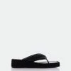 L'INTERVALLE Flip Flops Senda Black Leather